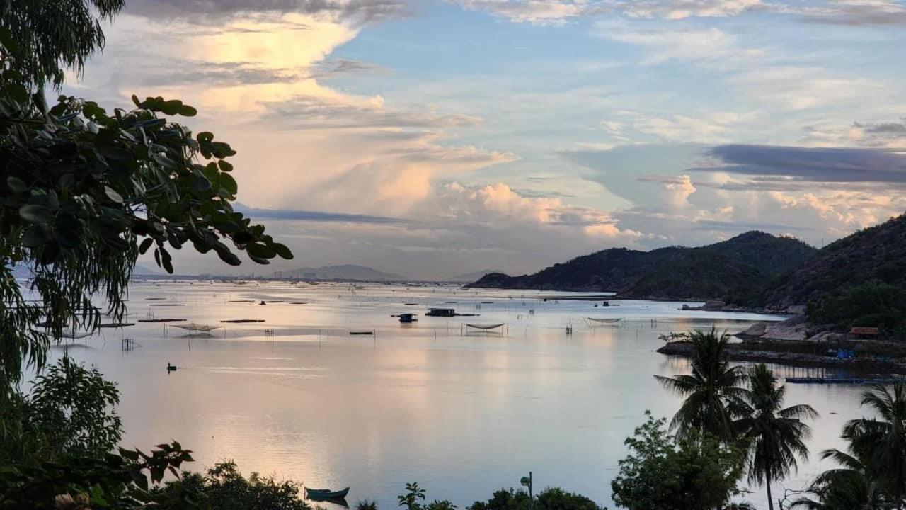 Thanh Nhi Homestay Cam Ranh Bagian luar foto