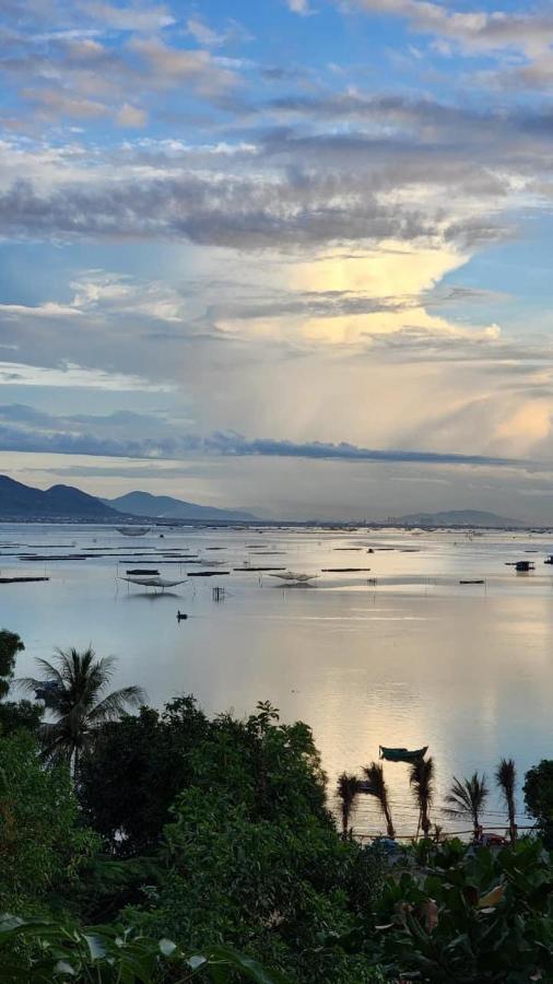 Thanh Nhi Homestay Cam Ranh Bagian luar foto