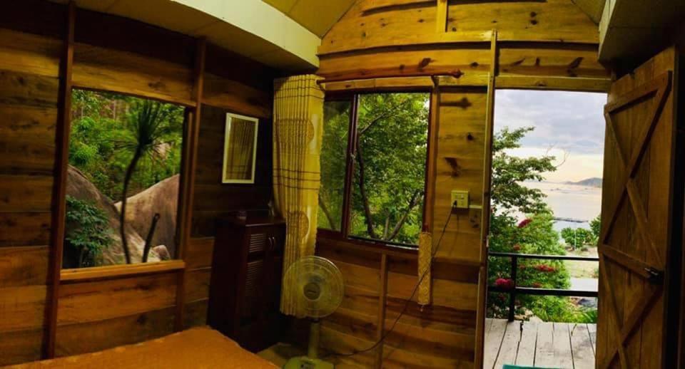Thanh Nhi Homestay Cam Ranh Bagian luar foto